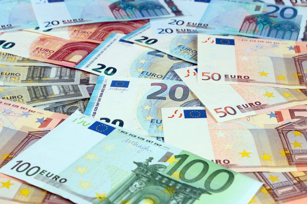 Ein neues Gemeindefinanzpaket soll die 96 Vorarl­berger Gemeinden entlasten. Shutterstock