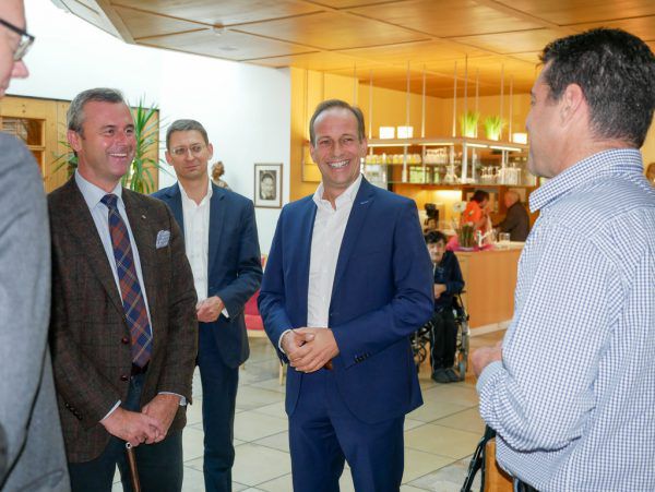 Im Zuge der Wahlkampftour besuchten die Freiheitlichen auch eines der beiden Senecuraheime in Hohenems.