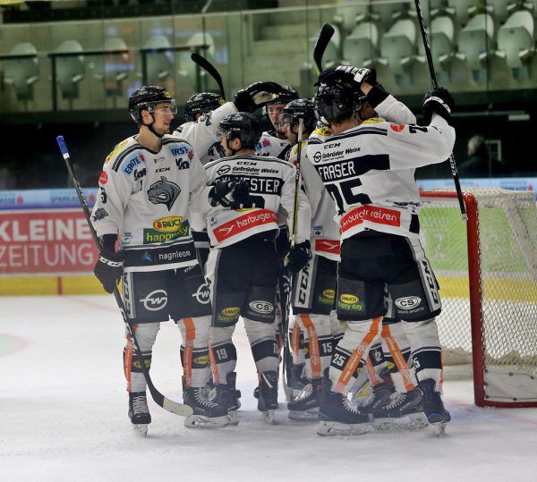 Die Bulldogs konnten gestern den ersten vollen Erfolg der Vereinsgeschichte in Graz bejubeln. GEPA