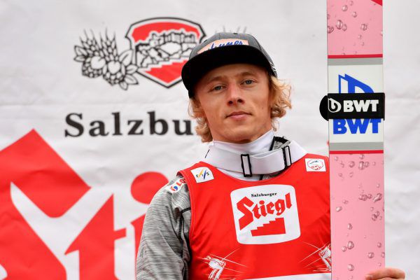 Stefan Kraft überstrahlte zuletzt alle. Kamil Stoch, Andreas Wellinger und Dawid Kubacki (r. von oben) werden den Salzburger aber fordern. Gepa (4)