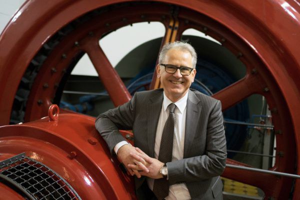 Christof Germann verweist auf die Wachstumsstrategie. hartinger