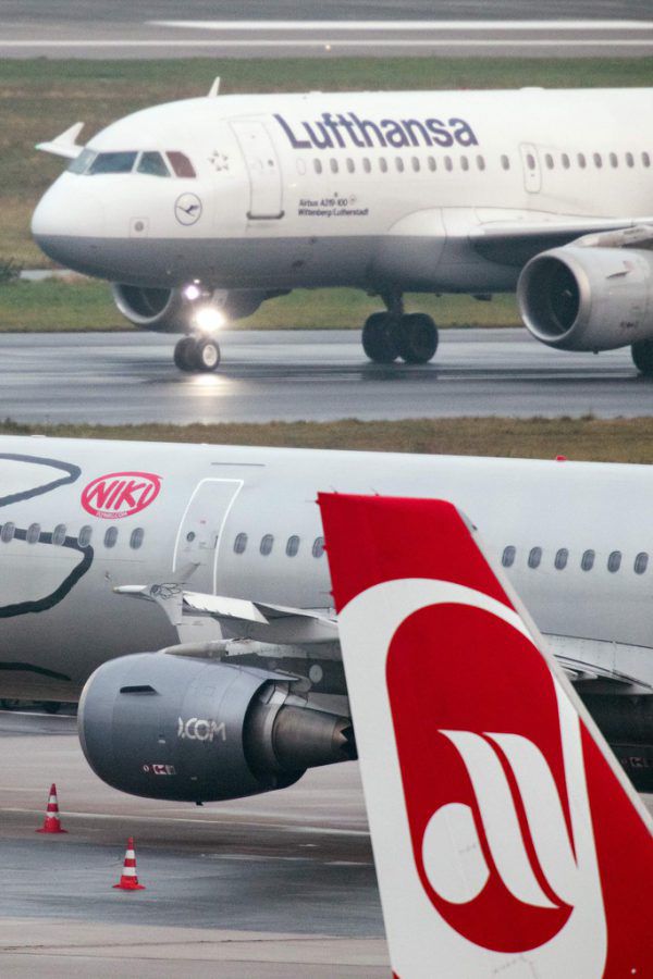 Die Lufthansa bessert ihr Niki-Angebot nach. AFP / dpa / Marcel Kusch