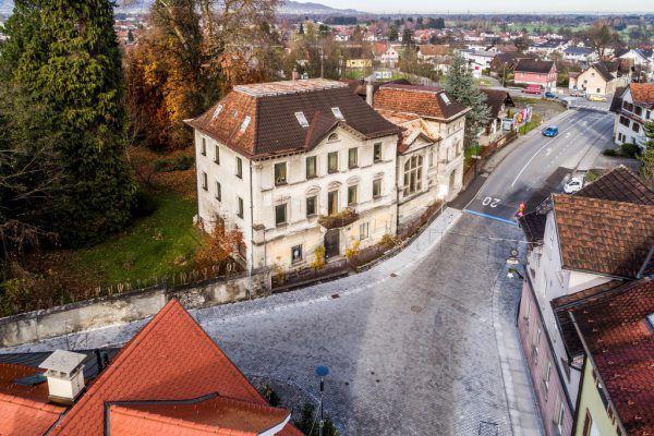 Premiere bei der zehnten Emsiana: Die Villa Rosenthal kann erstmals öffentlich besichtigt werden. Kleines Bild: Angelika Fitz ist in diesem Jahr die Festrednerin.NEUE Archiv/Michael Gunz (1)/Emsiana/Marlene Rahmann (1)