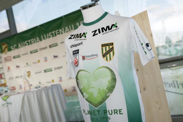 So könnte das Austria-Lustenau-Trikot nach der Winterpause aussehen. Dietmar Stiplovsek