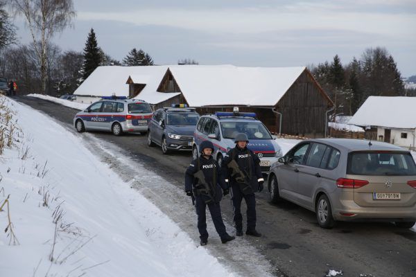 Das Gebiet wurde von der Polizei abgesperrt.  APA