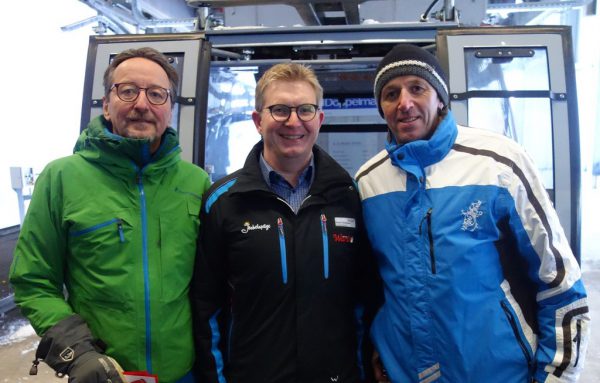 Günter Oberhauser flankiert von Johannes Hefel (l.) und Stefan Strolz. Halder (6)