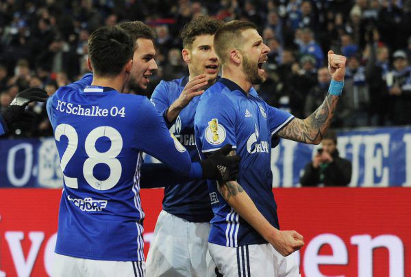 Guido Burgstaller ballt die Faust – er hat Schalke ins Halbfinale geschossen. GEPA