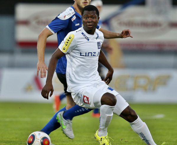 Yusuf Otubanjo spielte zwei Saisonen für Blau-Weiß Linz. GEPA
