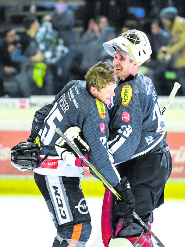 Zwei Spieler, die beim DEC das Zeug zum Held haben: Matt Fraser und Rasmus Rinne. GEPA/Lerch