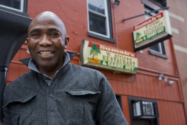 Amara Sumah vor seinem Restaurant in Washington.AP (3)