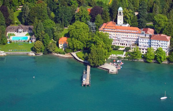 Das Hotel Bad Schachen punktet nicht nur mit der Lage. Werte wie Tradition und Service werden hochgehalten. Privat