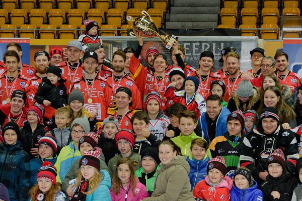Die VEU feierte den österreichischen Meistertitel der zweiten Liga mit ihren Fans. Dietmar Stiplovsek