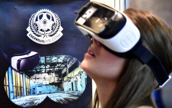 Die Virtual Reality-Brille ermöglicht einen „Vorab-Besuch“ in Tschernobyl. AFP