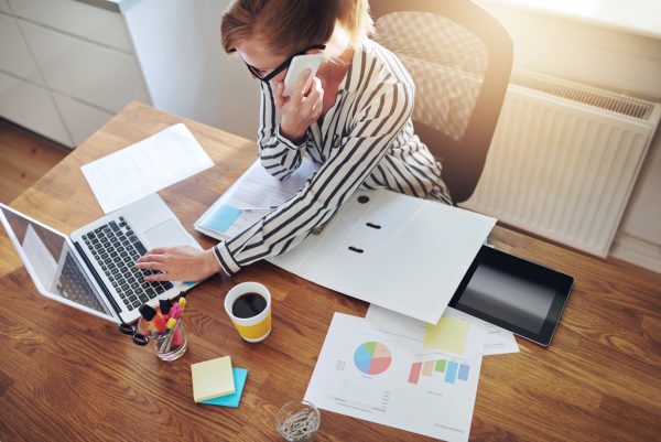 Ein-Personen-Unternehmen können sich die Zeit flexibel einteilen. Allerdings sollten sie auch darauf achten, dass ihre Work-Life-Balance passt. Shutterstock