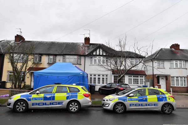 In diesem Haus in einem Außenbezirk von London wurde Nikolai Gluschkow tot aufgefunden. Reuters