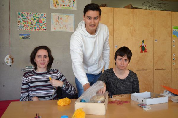 In Vorarlberg sind jährlich Hunderte Zivildiener im Einsatz – so wie Sebastian Spelitz, der noch bis Ende Mai in der Caritas-Werkstätte Bludenz ist. caritas