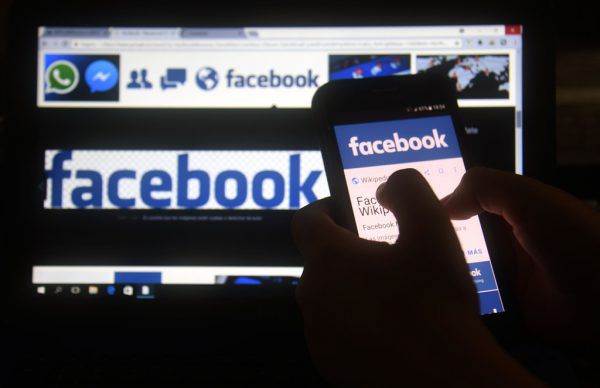 Nummer, Uhrzeit und Dauer von Telefonaten werden von Facebook gespeichert. AFP/DUARTE