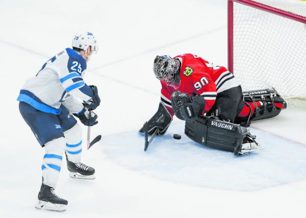 Scott Foster bei einer seiner sieben Paraden. AP