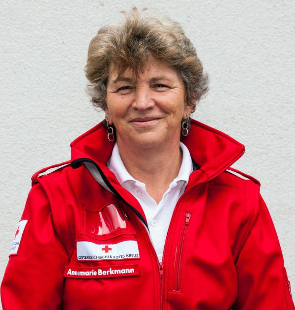 Annemarie Berkmann. Rotes Kreuz