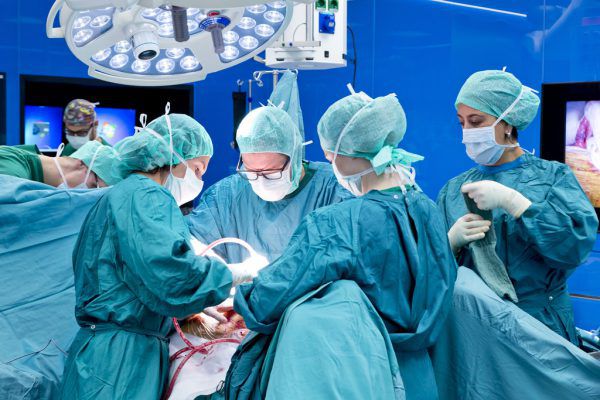 Bei der Hipec wird eine erhitzte Chemotherapie in den Bauchraum eingebracht. Symbolfoto/Dietmar Mathis