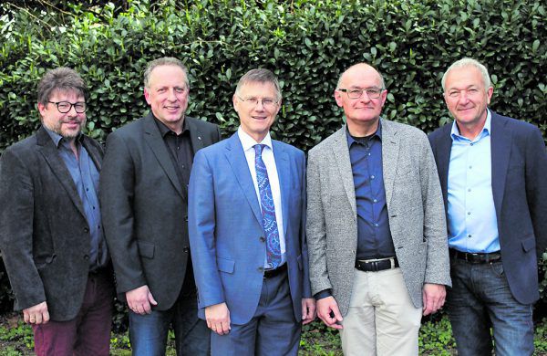 Burkhard Walla, Hubert Hämmerle, Michael Jonas, Peter Bußjäger und Peter Girardi (v.l.). Ärztekammer