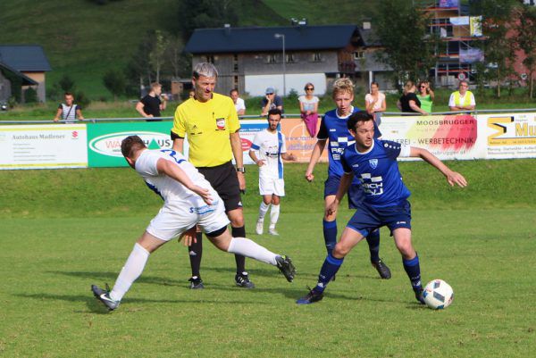 Kapitän Martin Moosbrugger und seine Kollegen des FC Au wollen den FC Götzis aus dem Cup werfen.Verein