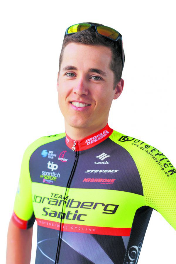 Maximilian Hammerle bei seiner Flucht bei der Ö-Tour 2017 (ganz links) und mit Freund und Mentor Matthias Brändle sowie Teamkollege Patrick Jäger (Bild Mitte, v.l.) Gepa, Team Vorarlberg, Stiplovsek