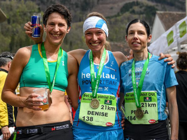 Von links: Sabine Buxhofer (Tri Dornbirn), Landesmeisterin Denise Neufert und Petra Summer (beide hellblau.Powerteam). Oliver Lerch