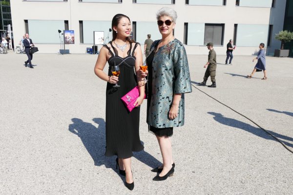 Tochter Laura (l.) mit ihrer Mutter Barbara Reinbacher. Jaeneke