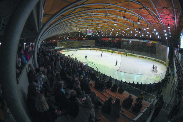 Das Dornbirner Messestadion bekommt eine neue Beleuchtung. Das kraftlos-matte gelbe Licht gehört damit der Vergangenheit an.  Lerch