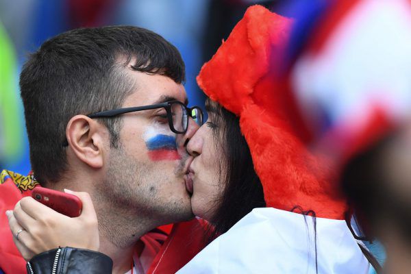 Fußball verbindet. In Serbien, in Kroatien und auch in der restlichen Welt. APA (2)