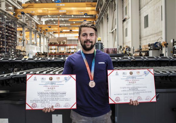 Julien Stark sicherte sich gleich zwei Mal die Bronzemedaille beim Arc Cup 2018. Liebherr