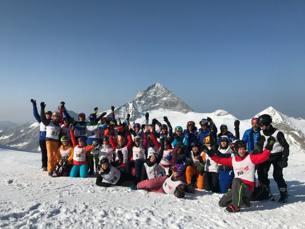 Künftig sollen mehr Skilehrerausbildungen in Vorarlberg statt wie bisher in Tirol durchgeführt werden.