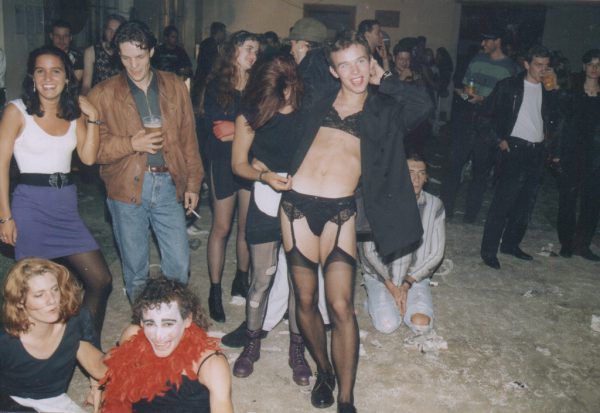 Oben: Marilyn Manson in der Messehalle. Unten und rechts: Der Aufbau in der Poolbar. Matthias Rhomberg (3)