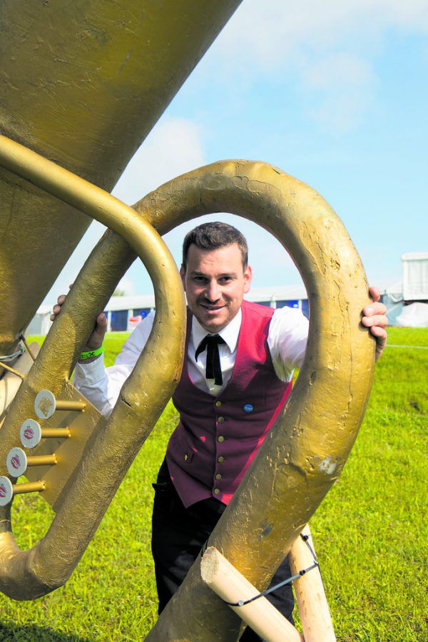 Seit 2015 ist Tubist Dominik Steurer Obmann vom Musikverein Buch.