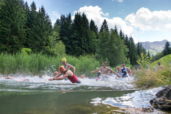 Start im Bergsee. Veranstalter