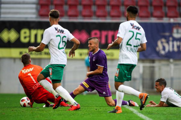 Kevin Kunz (1), Darijo Grujcic (26) und Firat Tuncer (25) halten die Austria-Defensive zusammen. Gepa