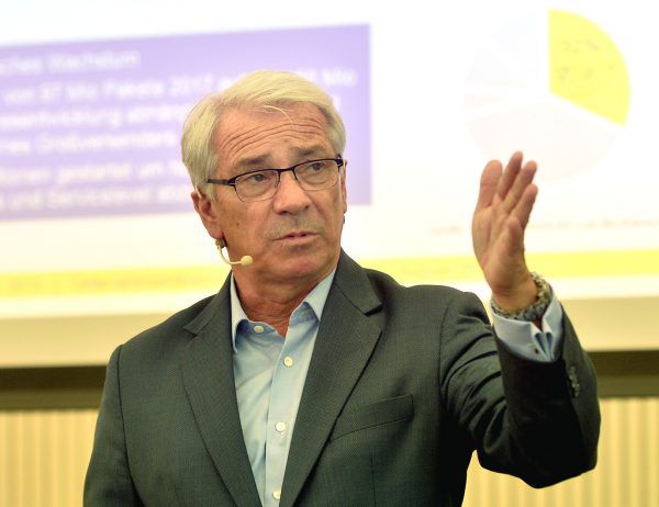 Post-Generaldirektor Georg Pölzl: Von heuer bis 2021 werden rund 500 Millionen Euro investiert.APA/PFARRHOFER