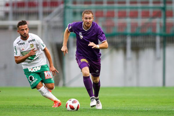 Sandro Djuric (l.) hatte in Klagenfurt zu häufig das Nachsehen. Gepa