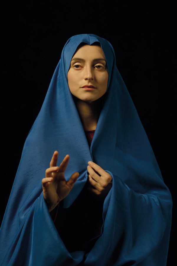 Das Ensemble spodium nimmt an einer systemischen Aufstellung der besonderen Art Teil. Kleines Bild: Motiv aus „Silent Confrontation“.Anja Köhler (1)/Phil Dera (1)