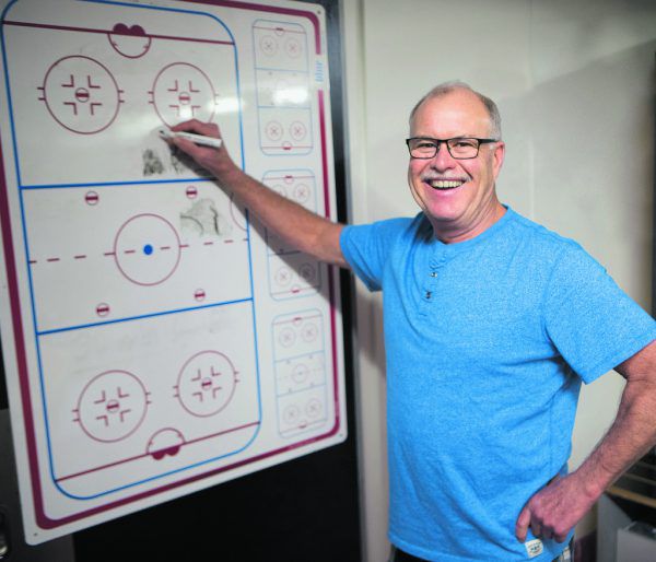Dave MacQueen gibt im Sport-Talk taktische Einblicke.  Hartinger