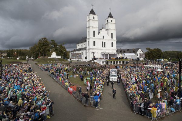 Die Freiluftmesse in Lettland. AP