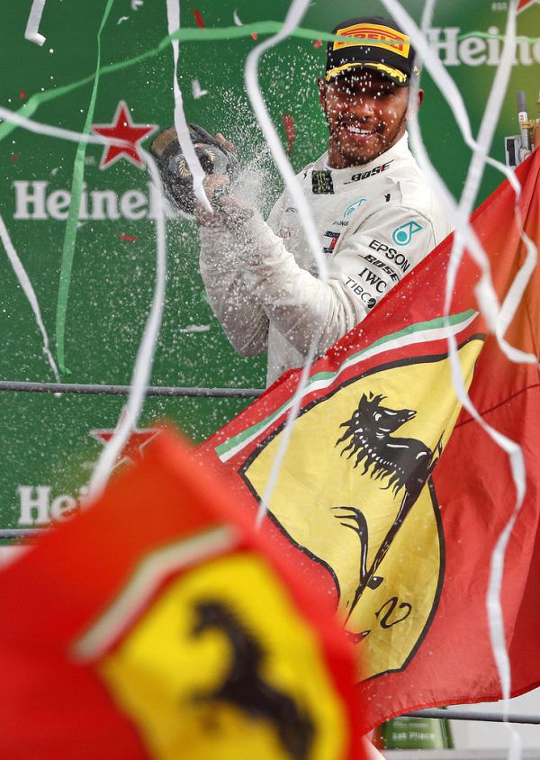 Lewis Hamilton triumphierte im Ferrari-Land. AP