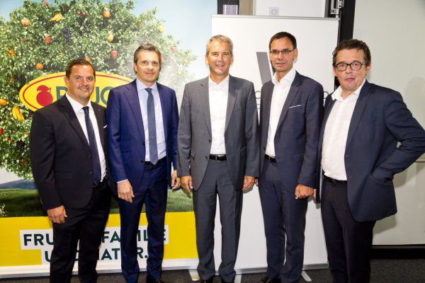 Wirtschaftsbunddirektor Jürgen Kessler, Hausherr Jürgen Rauch, Finanzminis­ter Hartwig Löger, Landeshauptmann Markus Wallner und Wirtschaftskammerpräsident Hans-Peter Metzler (v.l.).  Wirtschaftsbund/ Dietmar Mathis (6)