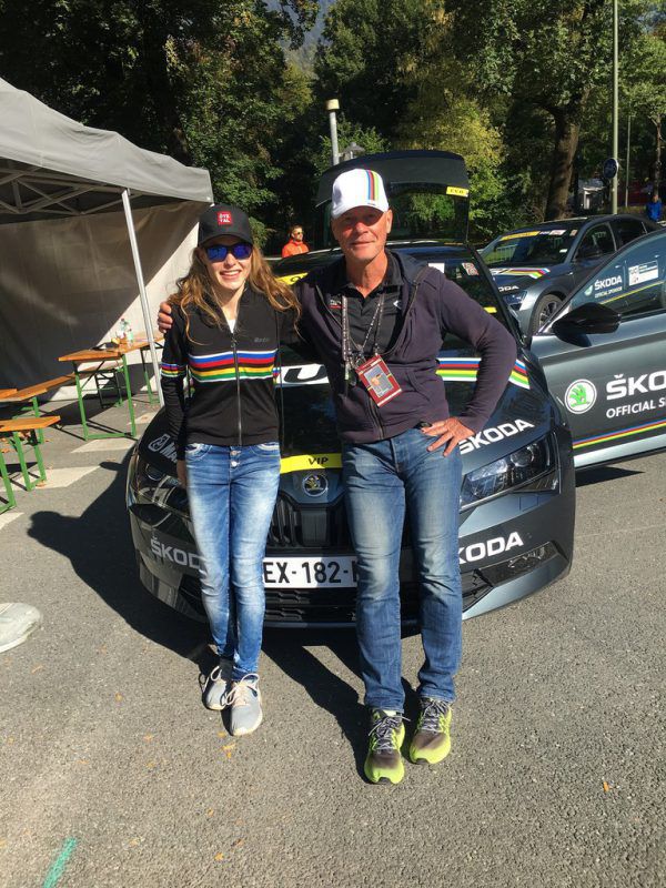 Werner Salmen mit Junioren-Weltmeisterin Laura Stigger (r.). Kofler (3), Bettini Photo