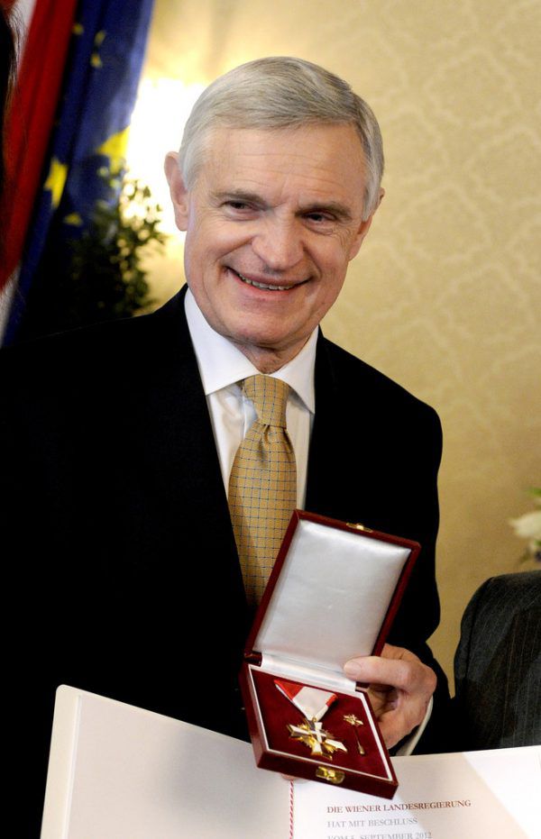 2013 bekam Thomas Schäfer-Elmayer das Goldene Ehrenzeichen für Verdienste um das Land Wien. apa/Pfarrhofer