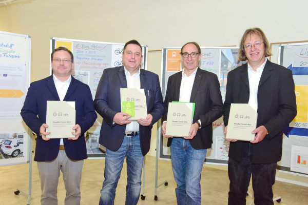 Alexander Tessner, Mario Wintschnig, Landesrat Johannes Rauch (Grüne) und Martin Scheuermaier. VLK