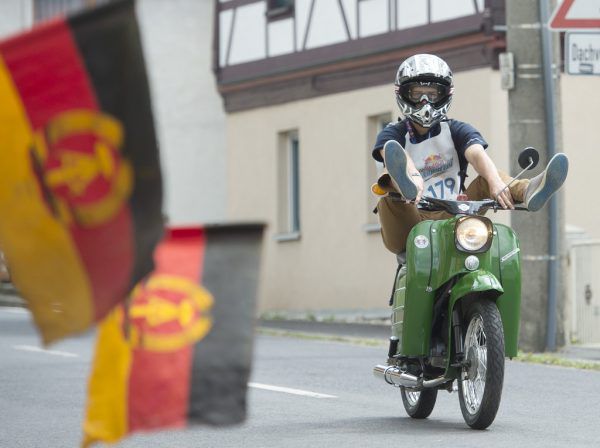 Das DDR-Kleinkraftrad „Schwalbe“ gilt als Kultfahrzeug. AP