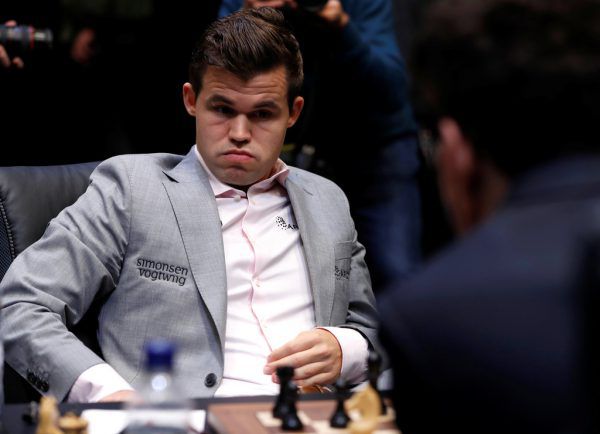 Der Druck auf Carlsen erhöht sich. Reuters