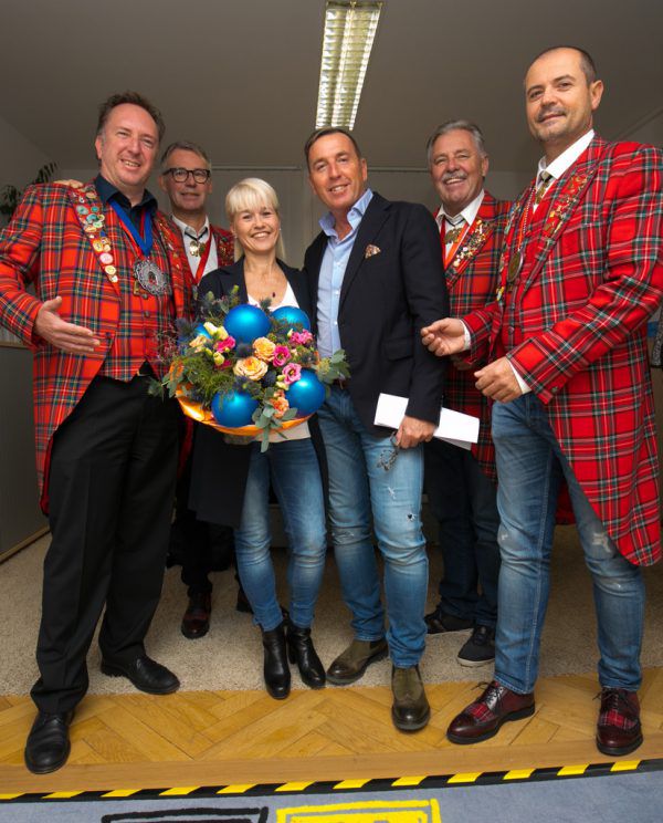 Die Altprinzen mit Elke und Markus Mistura (Bildmitte). Klaus Hartinger (3), Philipp Steurer